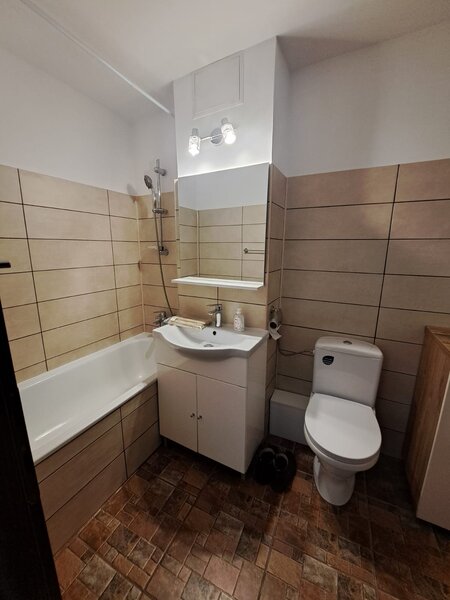 Lacul Tei aproape Parcul Circului 15 min.,metrou Stefan cel Mare