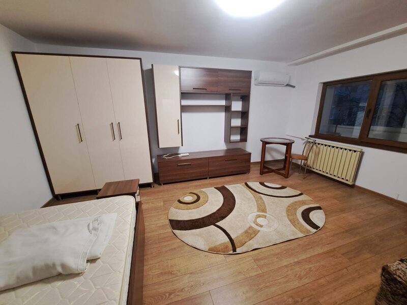 Lacul Tei aproape Parcul Circului 15 min.,metrou Stefan cel Mare