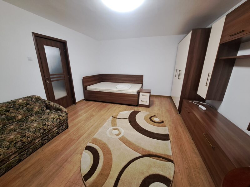 Lacul Tei aproape Parcul Circului 15 min.,metrou Stefan cel Mare