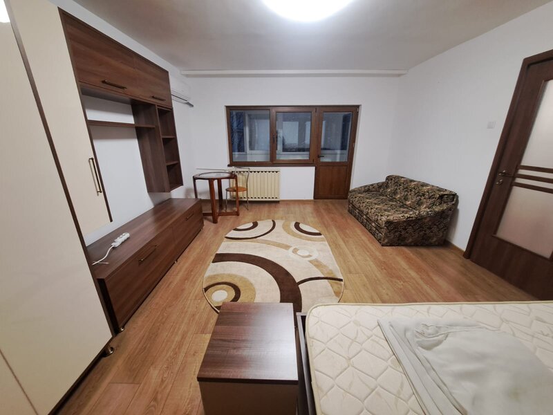 Lacul Tei aproape Parcul Circului 15 min.,metrou Stefan cel Mare